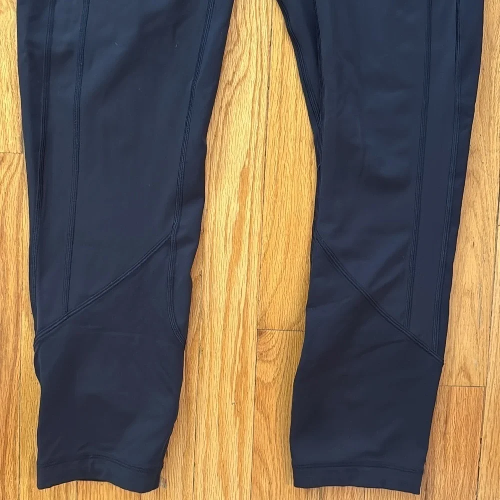 Lululemon 10 All The Right Places Crop II 23